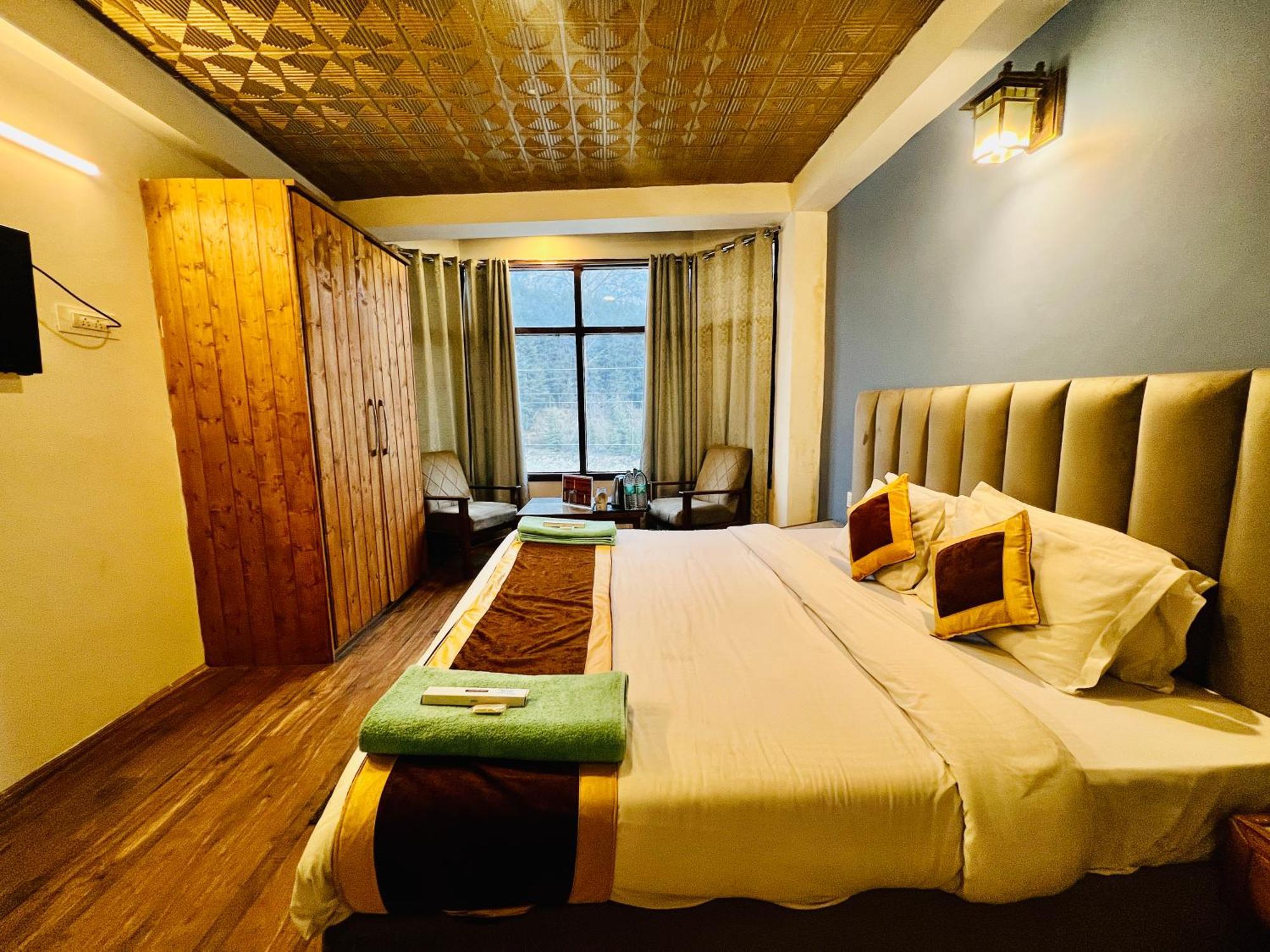 Hotel Green Link -#Near Volvo Bus Stand #Mountain View #River View #Open Terrace Manāli Eksteriør billede