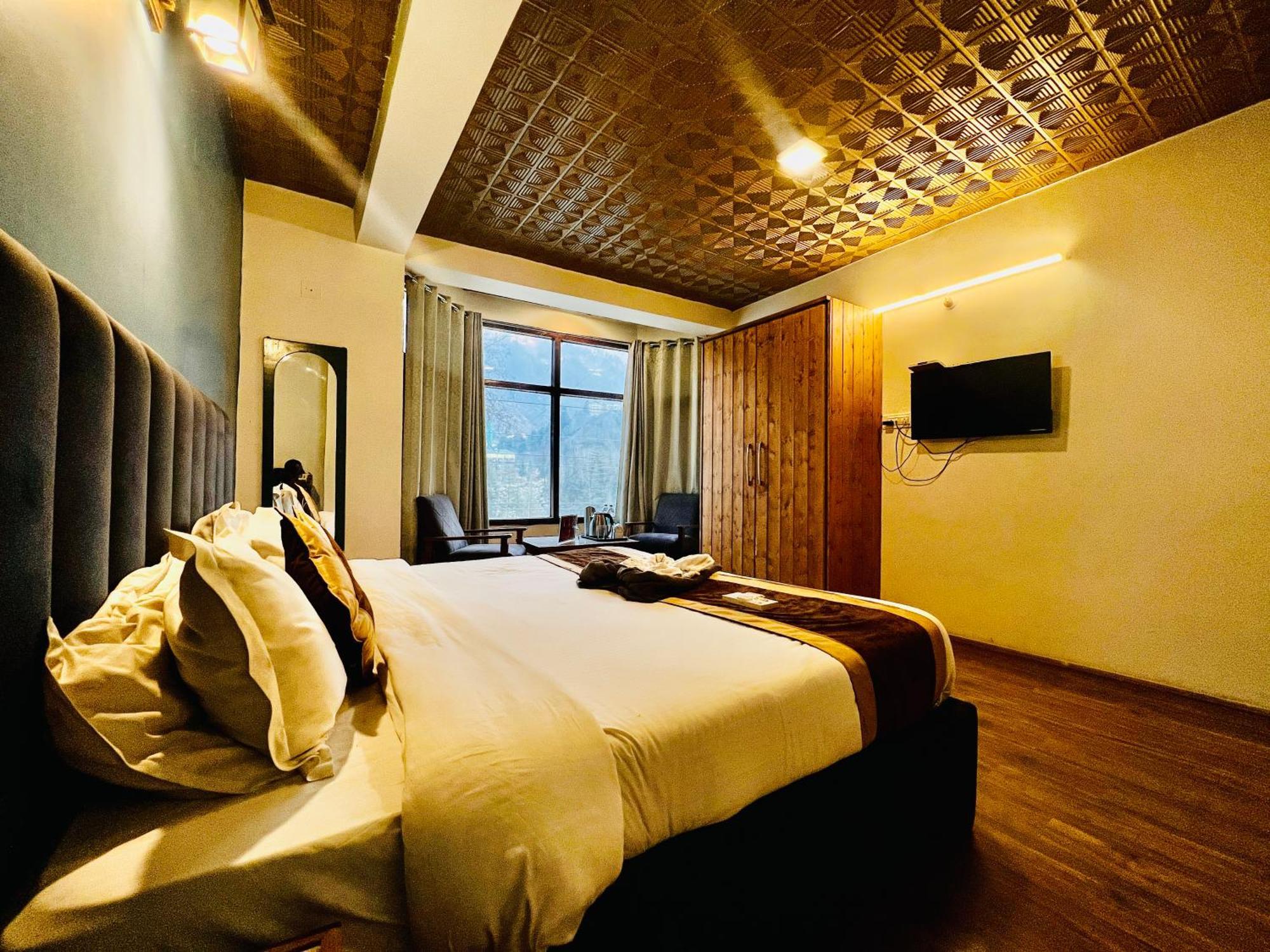 Hotel Green Link -#Near Volvo Bus Stand #Mountain View #River View #Open Terrace Manāli Eksteriør billede