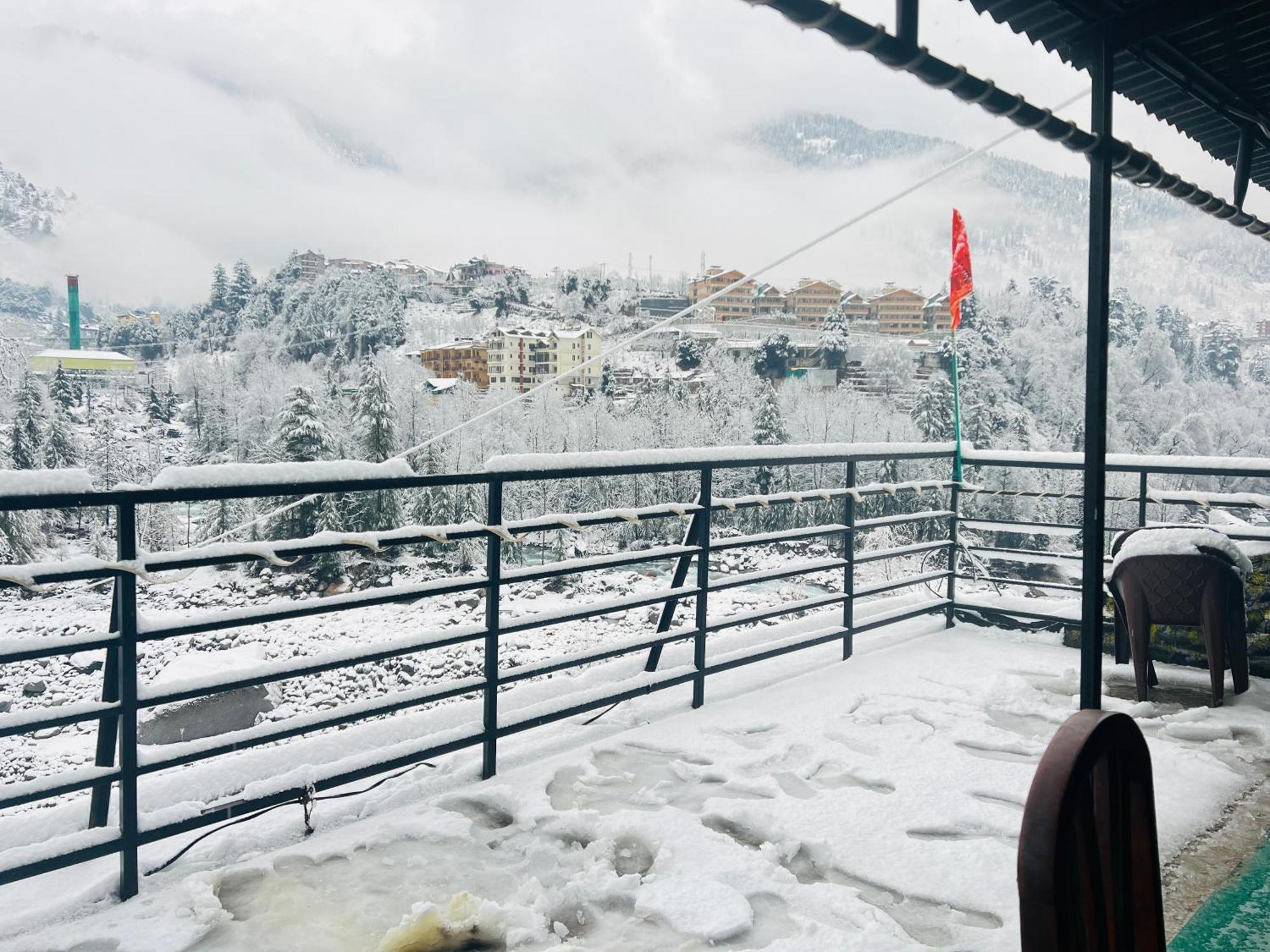 Hotel Green Link -#Near Volvo Bus Stand #Mountain View #River View #Open Terrace Manāli Eksteriør billede