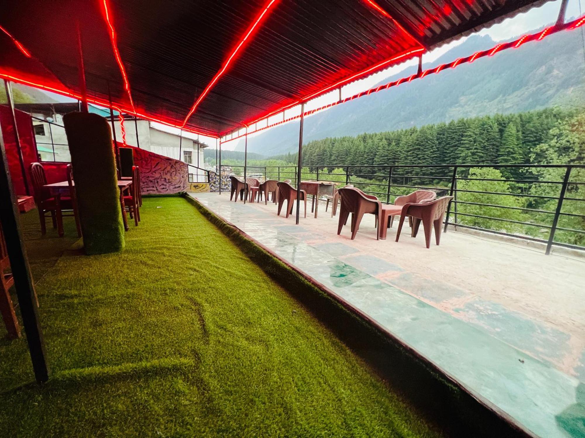 Hotel Green Link -#Near Volvo Bus Stand #Mountain View #River View #Open Terrace Manāli Eksteriør billede